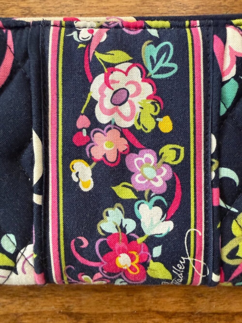 Vera Bradley Zip Around Accordion Wallet, Retired "Ribbons" Pattern, NWOT - Picture 14 of 16